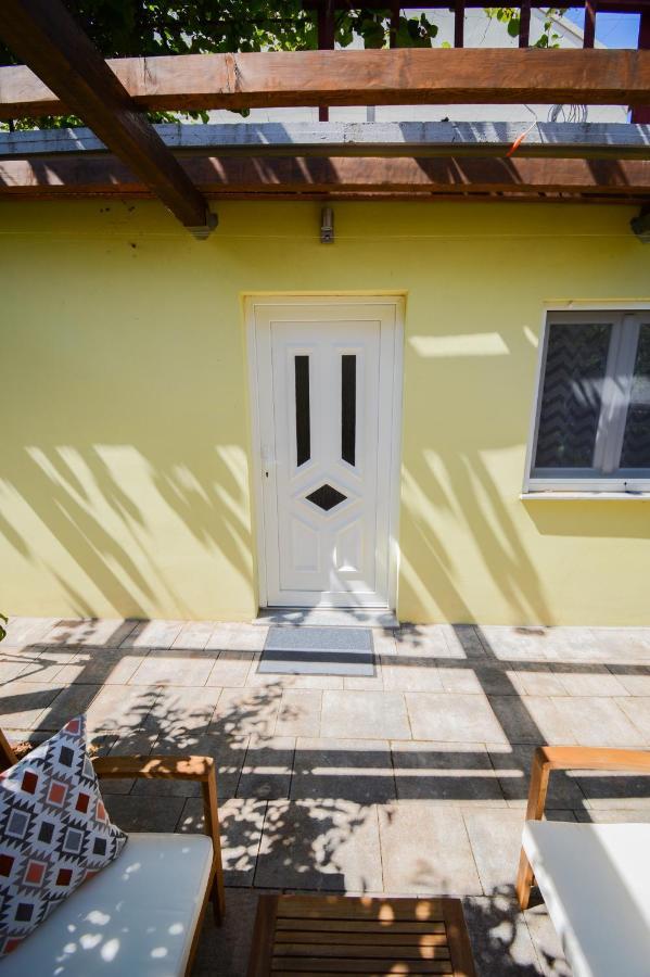 Apartment Grey&Yellow زادار المظهر الخارجي الصورة