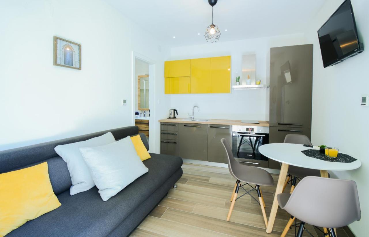 Apartment Grey&Yellow زادار المظهر الخارجي الصورة